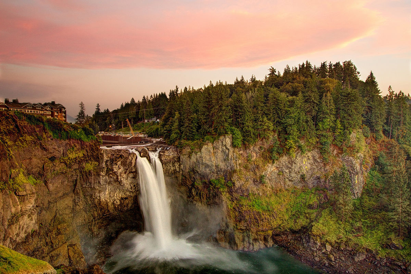 This is what Snoqualmie Falls looks like. It’s more impressive in person.